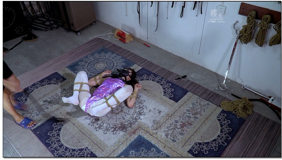 【樱束原创】圈养奴犬缚驯养 圈养奴—汐洛，主人出差回来后发现她居然自己解了绳子去…