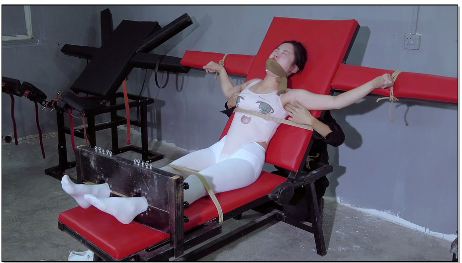 【樱束原创】盲盒第一季 模特都将蒙眼在众多刑具中随机抽取！模特自己也完全不知道自