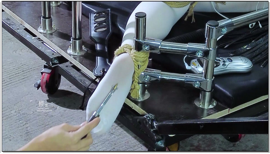 【樱束原创】盲盒第五季 本期古装模特带着重镣会从重多道具以及刑具中抽取到什么呢