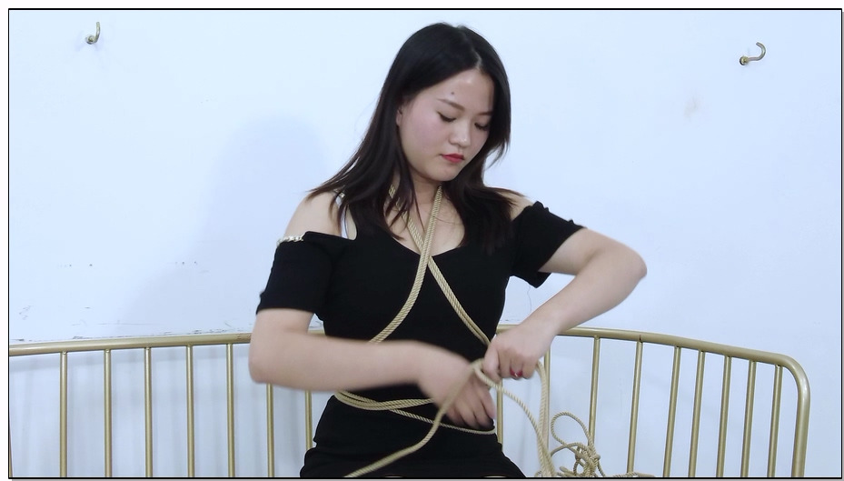 【樱束原创】魔术师的禁锢赌约 sm逃脱女魔术师艾薇被伊顿挑战并签订脱缚赌约！