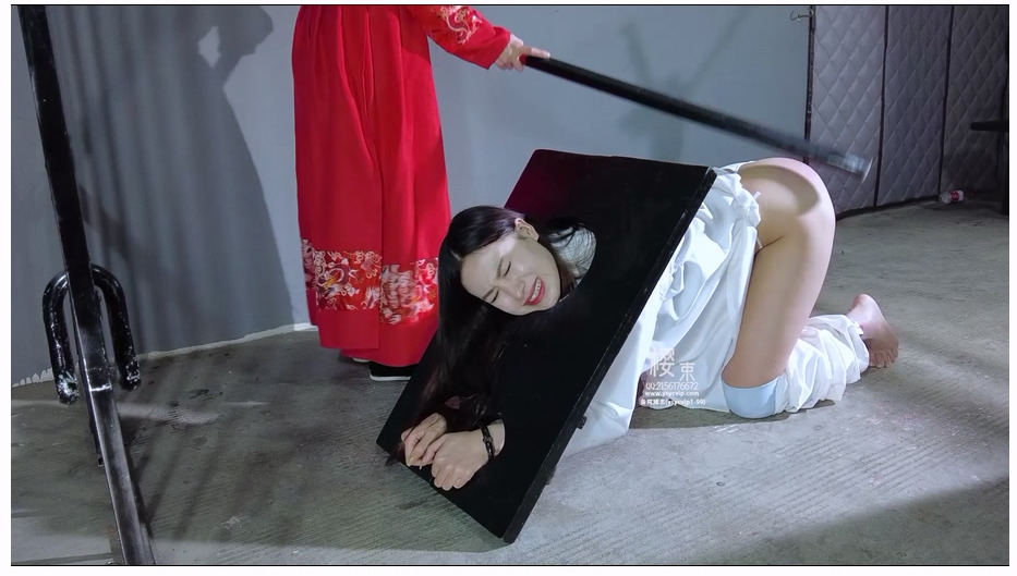 【樱束原创】怒审潘金莲 潘金莲在外出轨被状告打入大牢县官提审戴木咖受审