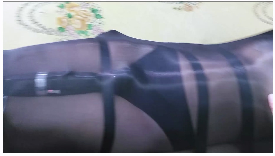 【樱束原创】主播小乔的内空丝袜全包禁锢