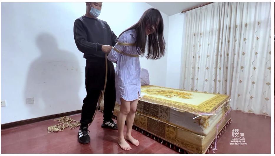 【樱束原创】入室劫难 19岁新模小茉莉单独在家被歹徒入室制服威胁开腿捆绑抚摸揩油