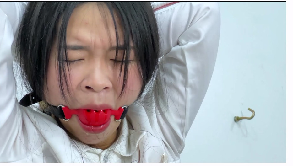 【樱束原创】家长对女老师的报复 家长知道他的孩子在学校被老师体罚打骂去抓来女老师