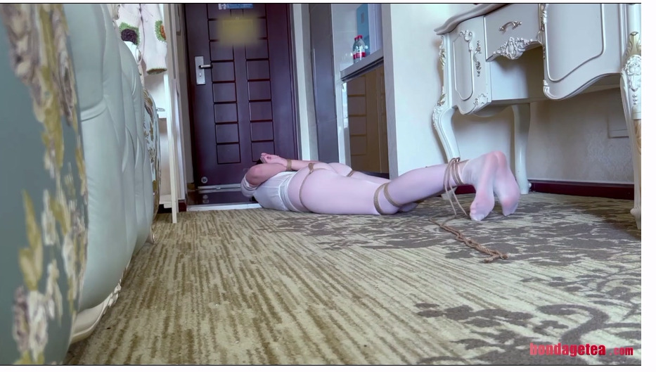 【绳精病】贪玩女孩的惩罚 Part 1 被男友忍无可忍强制束缚禁闭在家却依旧不服挣扎逃跑