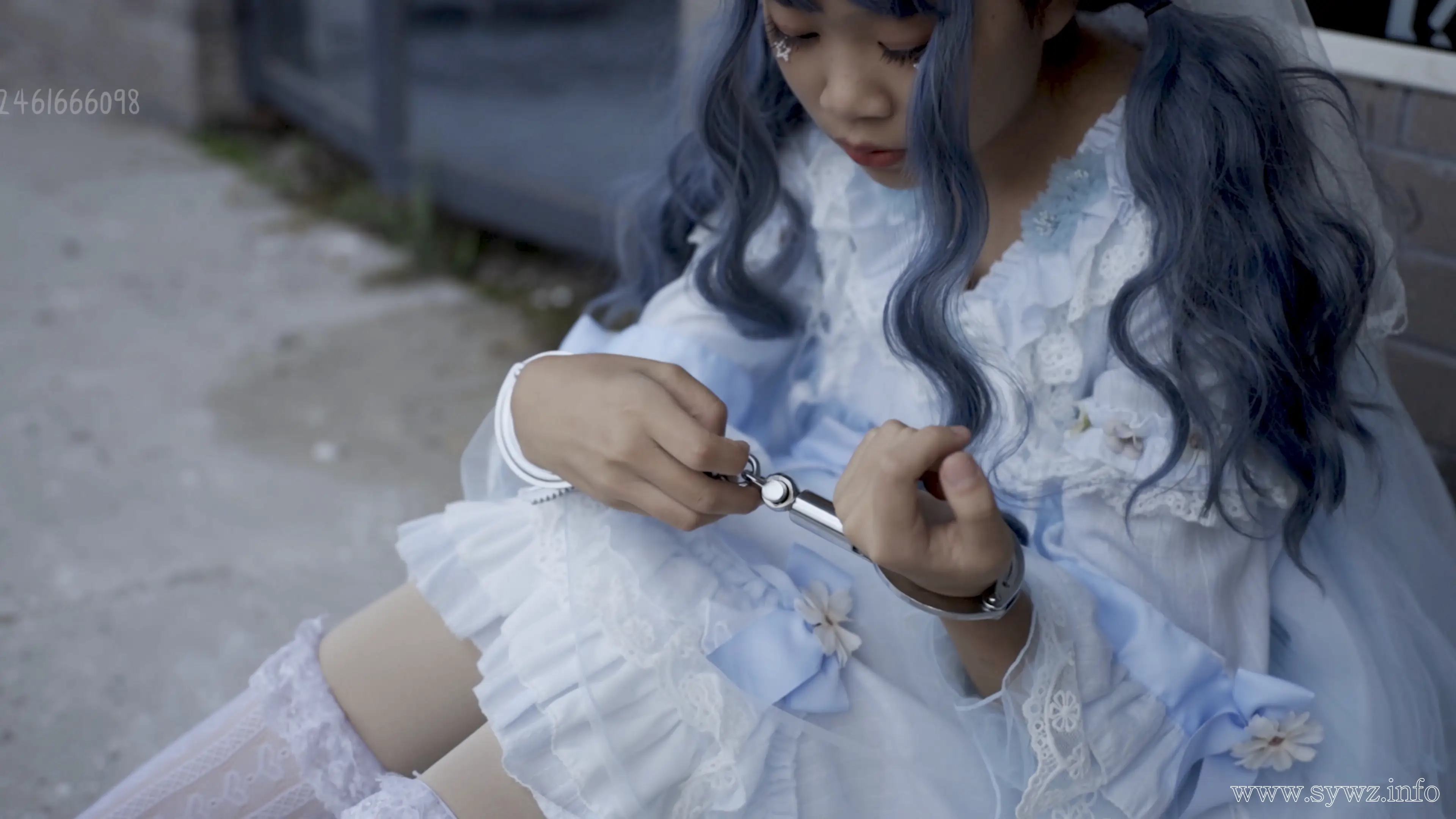 [4K映像]酥酥Lolita少女的镣铐情结觉醒，初次束缚游戏里藏着多少心跳秘密
