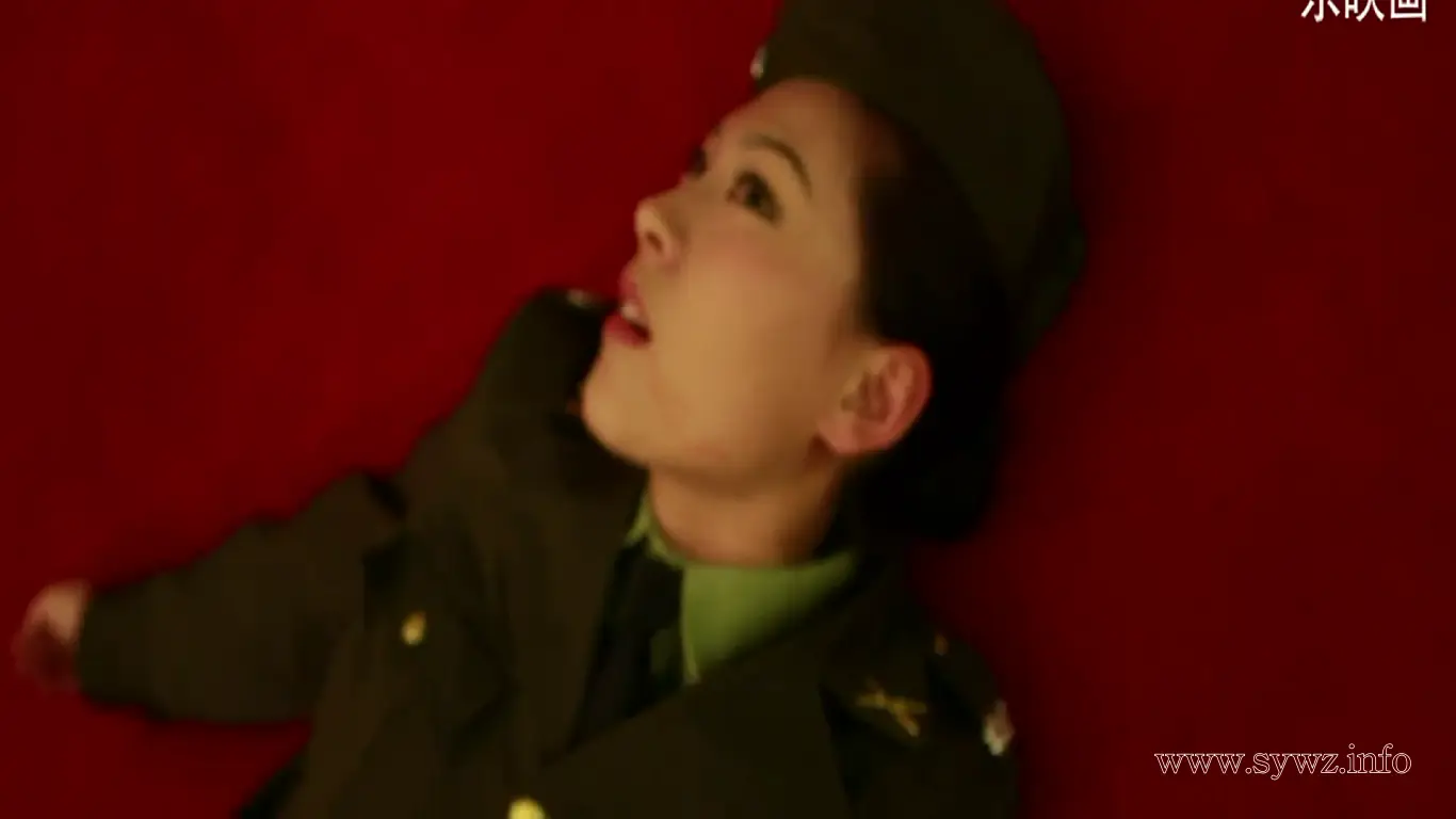 [老梦视觉]血色翎羽隐危局，女特务暗影追踪中的绳艺迷局