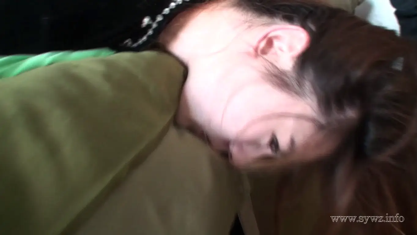 [老梦视觉]深夜停车场突发劫持，绿裙美女陷入绳索困境，背后暗藏特殊爱好线索