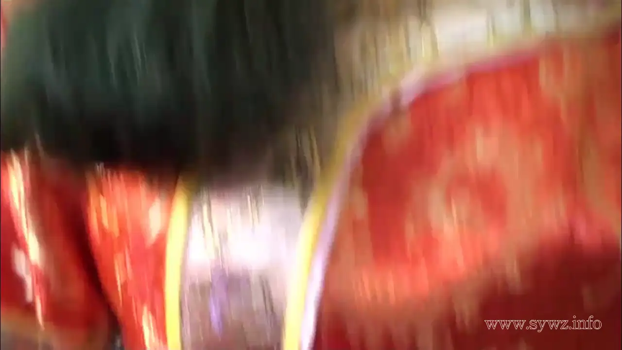 [老梦视觉]墨绿盘扣旗袍里的隐秘张力，金金自缚绳艺演绎窒息美学现场