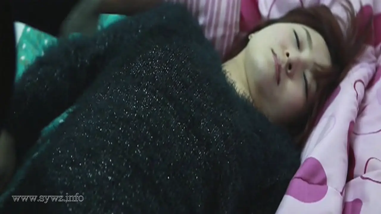 [老梦视觉]暗室红绳缚黄雀，谁在缠绕的绳结里，悄悄调换了猎与被猎的剧本？