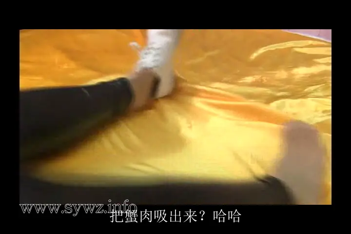 [老梦视觉]深夜女寝突现持刀暴徒，青春美少女遭绳索束缚谋害背后藏何隐秘？