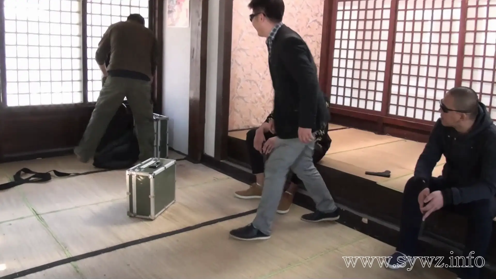 [老梦视觉]代号火蔷薇：血色绳结缠绕的禁忌试炼，当荆棘缠上玫瑰会绽放怎样的暗火？