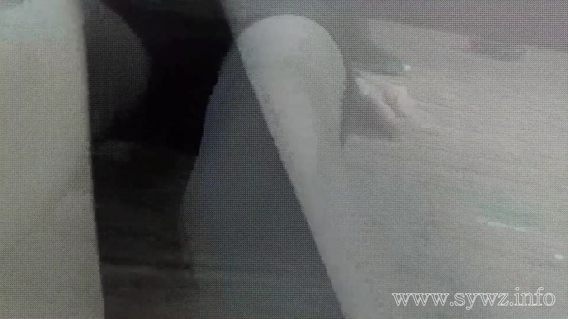 [老梦视觉]粗粝指节下的娇柔绽放，绳艺师凌厉手法如何将素白裙裾织成情欲的网