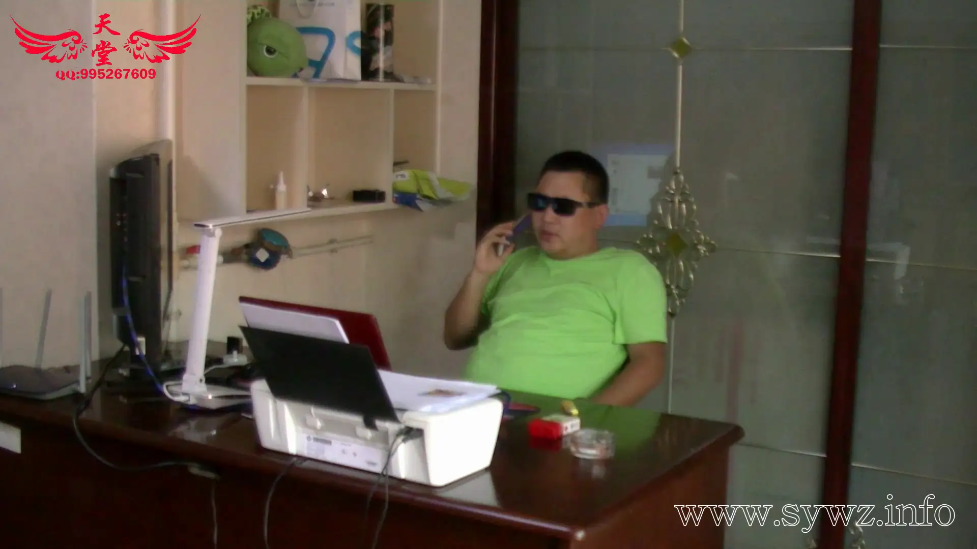 [老梦视觉]致命任务暗藏隐秘危机，女特工上官被缚美脚遭挠，绳艺生死局悄然上演