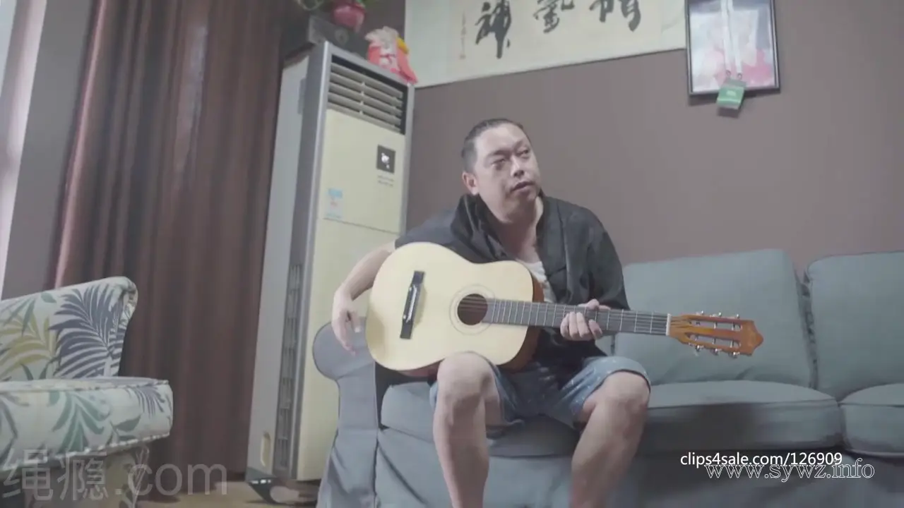 [老梦视觉]钢琴房深夜琴音未歇，这位音乐老师的\'私教课\'竟藏美腿绳艺与禁忌互动