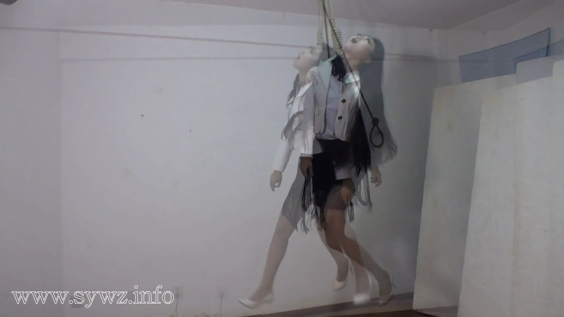 [老梦视觉]悬空中的禁忌纠缠，双人吊缚里的呼吸共振与绳索密语