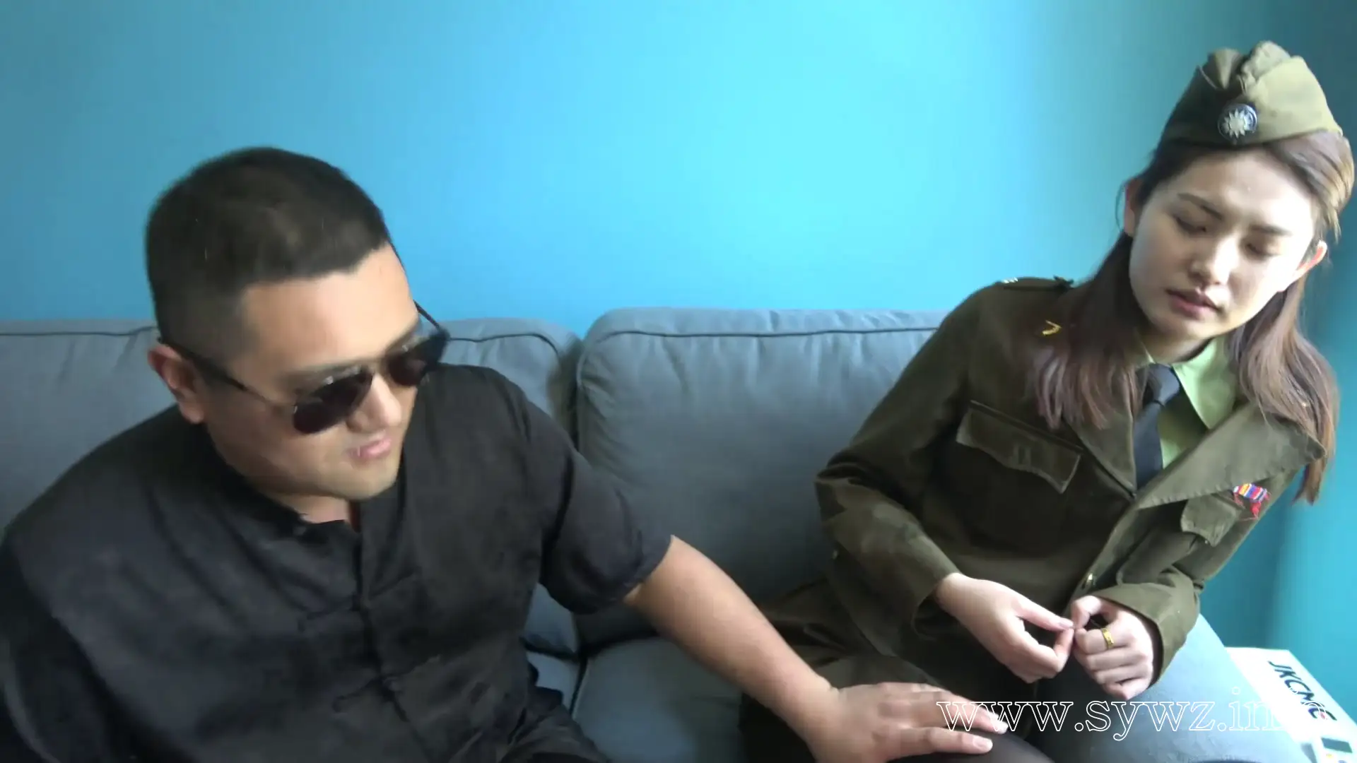 [老梦视觉]门后私语撞破瞬间，偷听者的好奇心，将在绳结缠绕中付出怎样的代价？