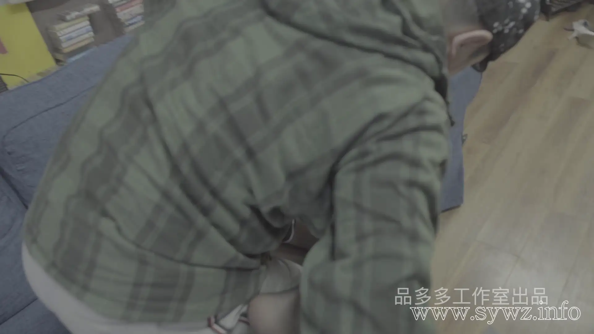 [老梦视觉]派对余韵未消，红旗袍美人与绳艺的隐秘邂逅：一场关于束缚与释放的暗夜私语